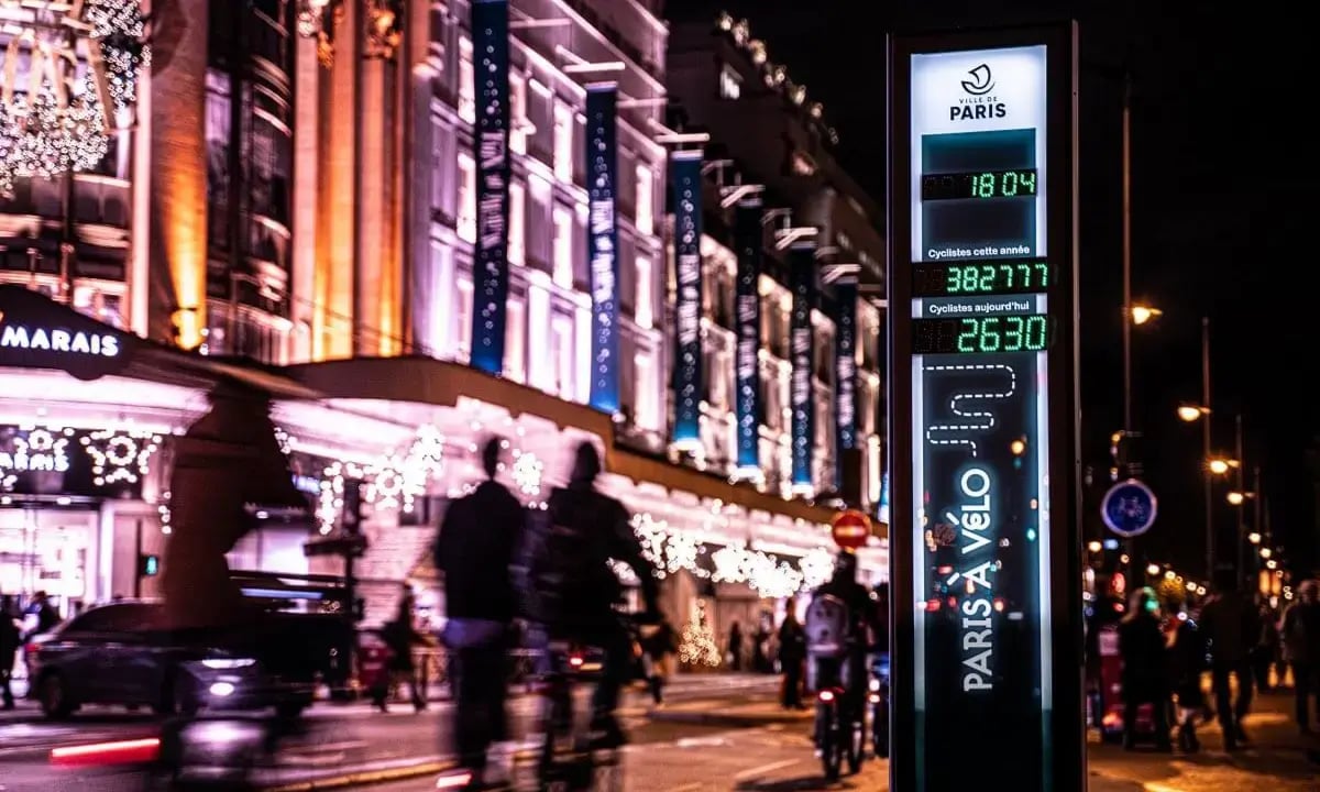 EDC_COM_URB_RIVOLI_CYCL_NIGHT-41c